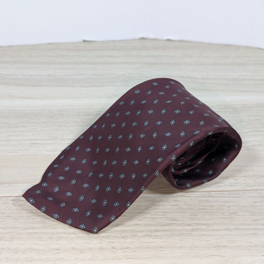 Regent Street Silk Tie Burgundy Geometric Pattern Classic Mens Necktie